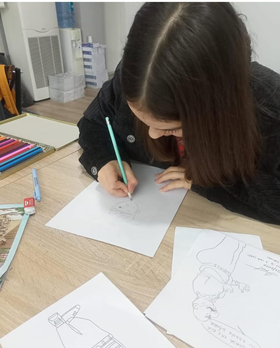 ARA TATİLDE KARİKATÜR KURSU DÜZENLEDİK