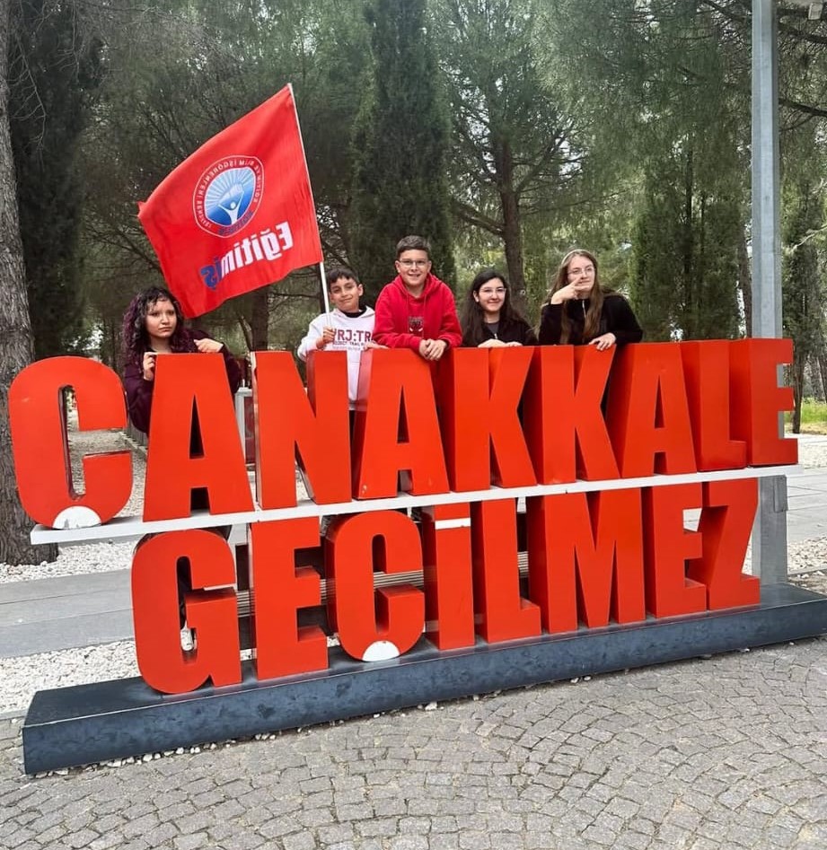 ÜYELERİMİZ VE ÇOCUKLARIYLA GELİBOLU ŞEHİTLİKLERİNİ ZİYARET ETTİK